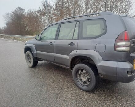 Серый Тойота Ленд Крузер Прадо 120, объемом двигателя 3 л и пробегом 247 тыс. км за 5000 $, фото 2 на Automoto.ua