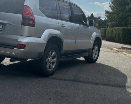 Тойота Ленд Крузер Прадо 120 2006 у Харкові на Automoto.ua Сірий Тойота Ленд Крузер Прадо 120, об'ємом двигуна 4 л та пробігом 300 тис. км за 10999 $, фото 3 на Automoto.ua