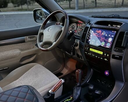 Серый Тойота Ленд Крузер Прадо 120, объемом двигателя 2.7 л и пробегом 275 тыс. км за 13500 $, фото 3 на Automoto.ua