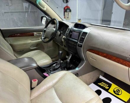 Сірий Тойота Ленд Крузер Прадо 120, об'ємом двигуна 4 л та пробігом 229 тис. км за 14200 $, фото 18 на Automoto.ua