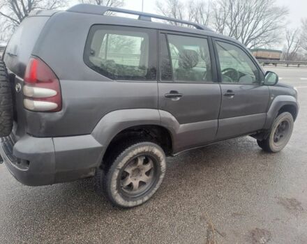 Серый Тойота Ленд Крузер Прадо 120, объемом двигателя 3 л и пробегом 247 тыс. км за 5000 $, фото 1 на Automoto.ua
