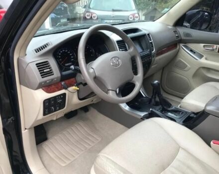 Серый Тойота Ленд Крузер Прадо 120, объемом двигателя 3 л и пробегом 274 тыс. км за 4000 $, фото 13 на Automoto.ua