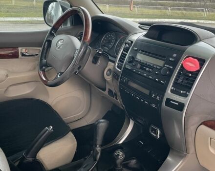 Сірий Тойота Ленд Крузер Прадо 120, об'ємом двигуна 4 л та пробігом 198 тис. км за 11500 $, фото 2 на Automoto.ua