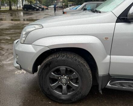 Серый Тойота Ленд Крузер Прадо 120, объемом двигателя 2.7 л и пробегом 310 тыс. км за 15500 $, фото 3 на Automoto.ua