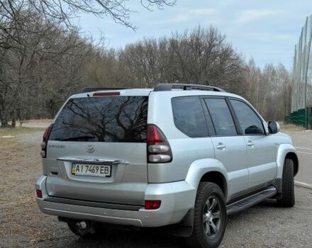 Серый Тойота Ленд Крузер Прадо 120, объемом двигателя 3 л и пробегом 388 тыс. км за 16900 $, фото 2 на Automoto.ua