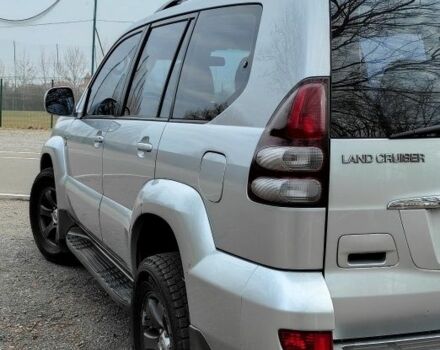 Серый Тойота Ленд Крузер Прадо 120, объемом двигателя 3 л и пробегом 388 тыс. км за 16900 $, фото 4 на Automoto.ua