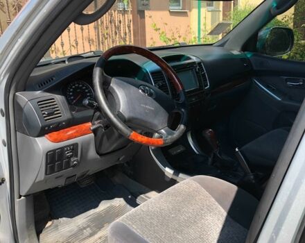 Серый Тойота Ленд Крузер Прадо 120, объемом двигателя 2.7 л и пробегом 206 тыс. км за 11900 $, фото 2 на Automoto.ua