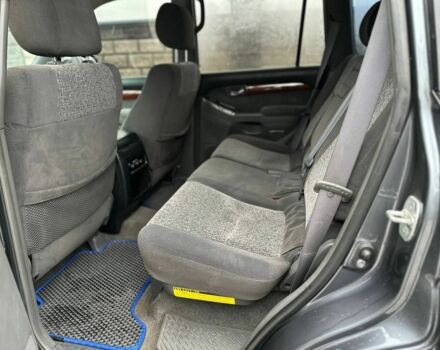 Серый Тойота Ленд Крузер Прадо 120, объемом двигателя 2.7 л и пробегом 310 тыс. км за 11200 $, фото 7 на Automoto.ua