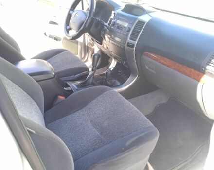 Серый Тойота Ленд Крузер Прадо 120, объемом двигателя 4 л и пробегом 230 тыс. км за 14700 $, фото 13 на Automoto.ua