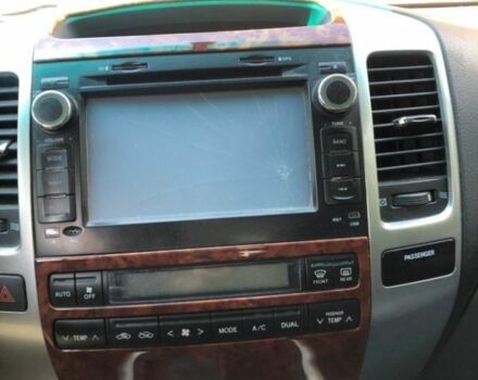 Серый Тойота Ленд Крузер Прадо 120, объемом двигателя 27 л и пробегом 206 тыс. км за 13500 $, фото 4 на Automoto.ua