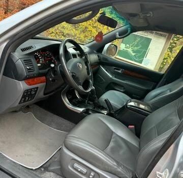 Сірий Тойота Ленд Крузер Прадо 120, об'ємом двигуна 3 л та пробігом 287 тис. км за 2600 $, фото 5 на Automoto.ua