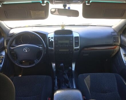 Серый Тойота Ленд Крузер Прадо 120, объемом двигателя 4 л и пробегом 230 тыс. км за 14700 $, фото 12 на Automoto.ua