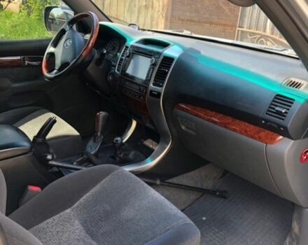 Серый Тойота Ленд Крузер Прадо 120, объемом двигателя 27 л и пробегом 206 тыс. км за 13500 $, фото 5 на Automoto.ua