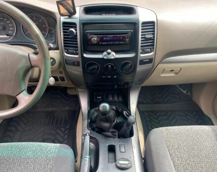 Серый Тойота Ленд Крузер Прадо 120, объемом двигателя 3 л и пробегом 243 тыс. км за 3300 $, фото 8 на Automoto.ua