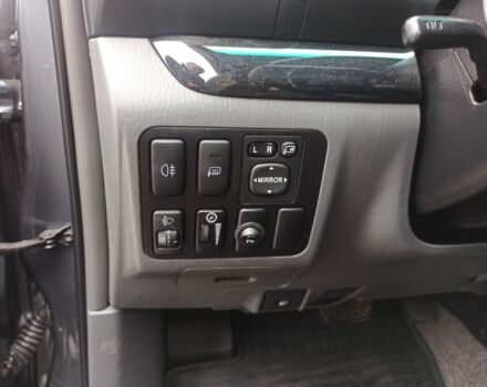 Серый Тойота Ленд Крузер Прадо 120, объемом двигателя 4 л и пробегом 280 тыс. км за 15800 $, фото 14 на Automoto.ua