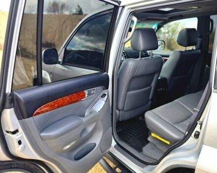 Серый Тойота Ленд Крузер Прадо 120, объемом двигателя 3 л и пробегом 200 тыс. км за 3500 $, фото 7 на Automoto.ua