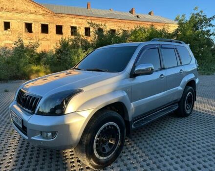 Сірий Тойота Ленд Крузер Прадо 120, об'ємом двигуна 4 л та пробігом 250 тис. км за 17500 $, фото 1 на Automoto.ua