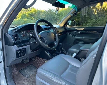 Сірий Тойота Ленд Крузер Прадо 120, об'ємом двигуна 4 л та пробігом 250 тис. км за 17500 $, фото 14 на Automoto.ua