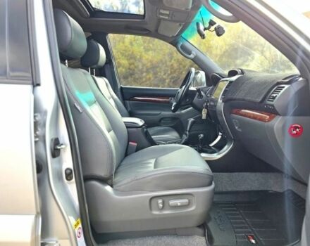 Серый Тойота Ленд Крузер Прадо 120, объемом двигателя 3 л и пробегом 200 тыс. км за 3500 $, фото 10 на Automoto.ua