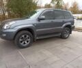 Серый Тойота Ленд Крузер Прадо 120, объемом двигателя 4 л и пробегом 280 тыс. км за 15800 $, фото 2 на Automoto.ua