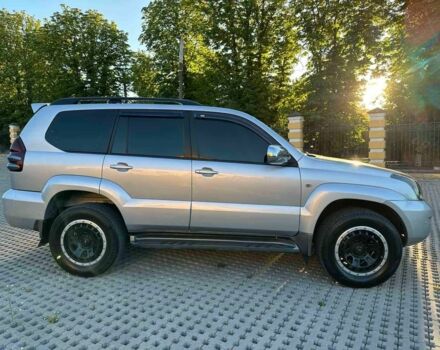Сірий Тойота Ленд Крузер Прадо 120, об'ємом двигуна 4 л та пробігом 250 тис. км за 17500 $, фото 5 на Automoto.ua