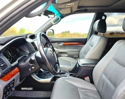 Серый Тойота Ленд Крузер Прадо 120, объемом двигателя 3 л и пробегом 200 тыс. км за 3500 $, фото 5 на Automoto.ua