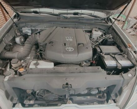 Серый Тойота Ленд Крузер Прадо 120, объемом двигателя 4 л и пробегом 256 тыс. км за 17500 $, фото 4 на Automoto.ua