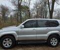 Серый Тойота Ленд Крузер Прадо 120, объемом двигателя 3 л и пробегом 256 тыс. км за 3300 $, фото 2 на Automoto.ua