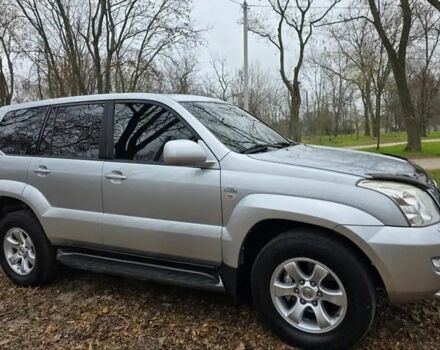 Серый Тойота Ленд Крузер Прадо 120, объемом двигателя 3 л и пробегом 256 тыс. км за 3300 $, фото 1 на Automoto.ua