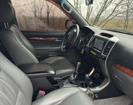 Серый Тойота Ленд Крузер Прадо 120, объемом двигателя 4 л и пробегом 193 тыс. км за 15900 $, фото 6 на Automoto.ua