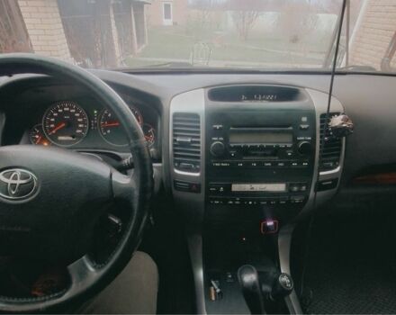 Серый Тойота Ленд Крузер Прадо 120, объемом двигателя 4 л и пробегом 256 тыс. км за 17500 $, фото 6 на Automoto.ua