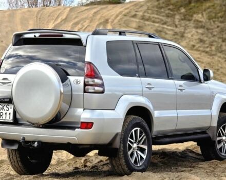 Серый Тойота Ленд Крузер Прадо 120, объемом двигателя 3 л и пробегом 200 тыс. км за 3500 $, фото 2 на Automoto.ua