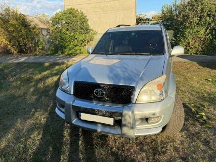 Серый Тойота Ленд Крузер Прадо 120, объемом двигателя 4 л и пробегом 171 тыс. км за 18000 $, фото 1 на Automoto.ua