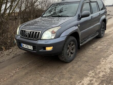 Серый Тойота Ленд Крузер Прадо 120, объемом двигателя 3 л и пробегом 446 тыс. км за 11000 $, фото 1 на Automoto.ua