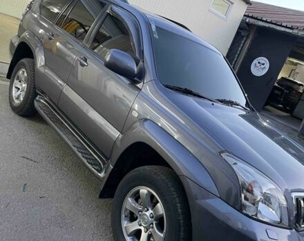 Серый Тойота Ленд Крузер Прадо 120, объемом двигателя 4 л и пробегом 65 тыс. км за 25000 $, фото 1 на Automoto.ua