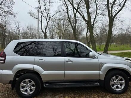 Серый Тойота Ленд Крузер Прадо 120, объемом двигателя 3 л и пробегом 256 тыс. км за 3300 $, фото 1 на Automoto.ua