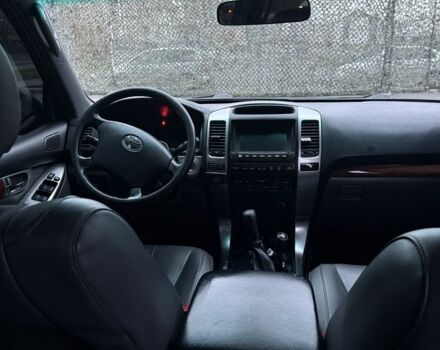 Зеленый Тойота Ленд Крузер Прадо 120, объемом двигателя 3 л и пробегом 300 тыс. км за 10600 $, фото 14 на Automoto.ua