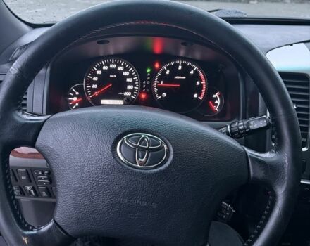 Зеленый Тойота Ленд Крузер Прадо 120, объемом двигателя 3 л и пробегом 300 тыс. км за 10600 $, фото 16 на Automoto.ua