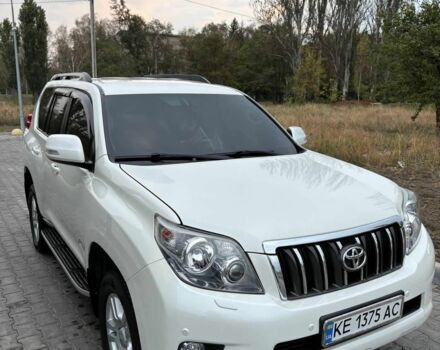 Белый Тойота Ленд Крузер Прадо 150, объемом двигателя 3 л и пробегом 250 тыс. км за 25000 $, фото 2 на Automoto.ua