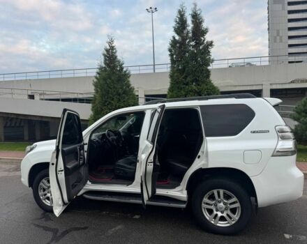 Белый Тойота Ленд Крузер Прадо 150, объемом двигателя 4 л и пробегом 237 тыс. км за 19700 $, фото 10 на Automoto.ua