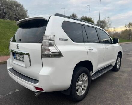 Белый Тойота Ленд Крузер Прадо 150, объемом двигателя 4 л и пробегом 237 тыс. км за 19700 $, фото 12 на Automoto.ua