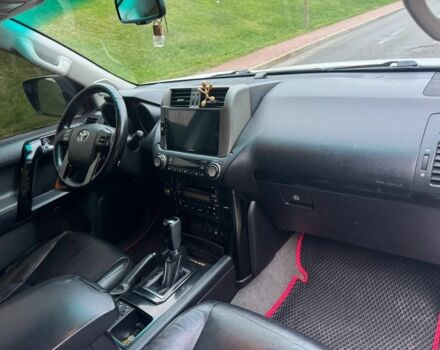 Белый Тойота Ленд Крузер Прадо 150, объемом двигателя 4 л и пробегом 237 тыс. км за 19700 $, фото 16 на Automoto.ua