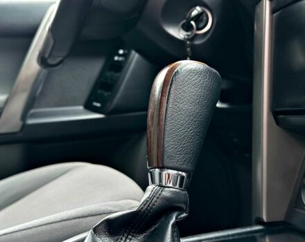 Белый Тойота Ленд Крузер Прадо 150, объемом двигателя 2.7 л и пробегом 180 тыс. км за 20500 $, фото 18 на Automoto.ua