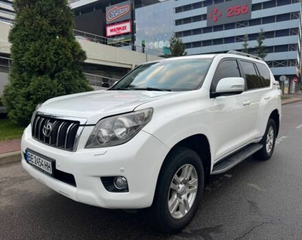 Белый Тойота Ленд Крузер Прадо 150, объемом двигателя 4 л и пробегом 237 тыс. км за 19700 $, фото 3 на Automoto.ua