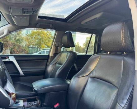 Белый Тойота Ленд Крузер Прадо 150, объемом двигателя 3 л и пробегом 202 тыс. км за 23900 $, фото 7 на Automoto.ua