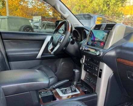 Белый Тойота Ленд Крузер Прадо 150, объемом двигателя 3 л и пробегом 202 тыс. км за 23900 $, фото 20 на Automoto.ua