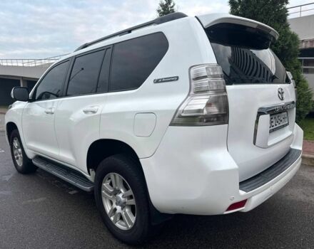 Белый Тойота Ленд Крузер Прадо 150, объемом двигателя 4 л и пробегом 237 тыс. км за 19700 $, фото 1 на Automoto.ua