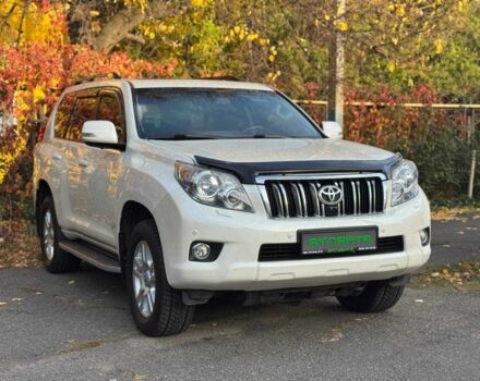 Белый Тойота Ленд Крузер Прадо 150, объемом двигателя 3 л и пробегом 202 тыс. км за 23900 $, фото 1 на Automoto.ua