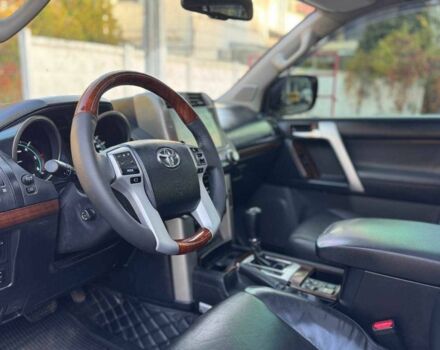 Белый Тойота Ленд Крузер Прадо 150, объемом двигателя 3 л и пробегом 202 тыс. км за 23900 $, фото 10 на Automoto.ua