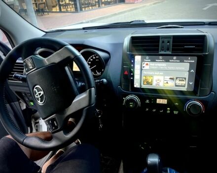 Белый Тойота Ленд Крузер Прадо 150, объемом двигателя 2.7 л и пробегом 233 тыс. км за 19000 $, фото 12 на Automoto.ua